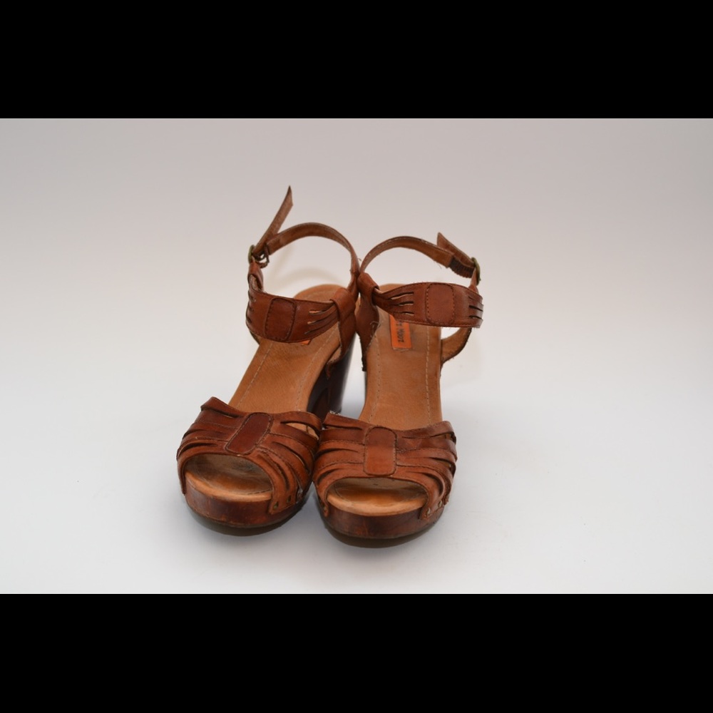 Miz Mooz Hilary clog sandals size 9 EUC